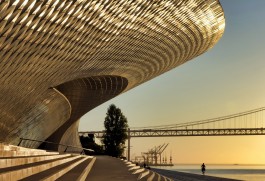 TRAVELLING FILMS